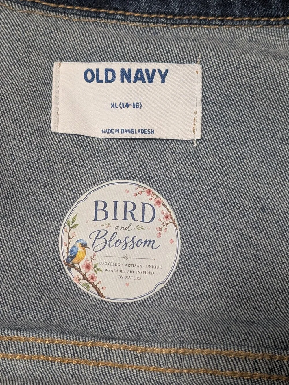Old Navy 🦋 bird